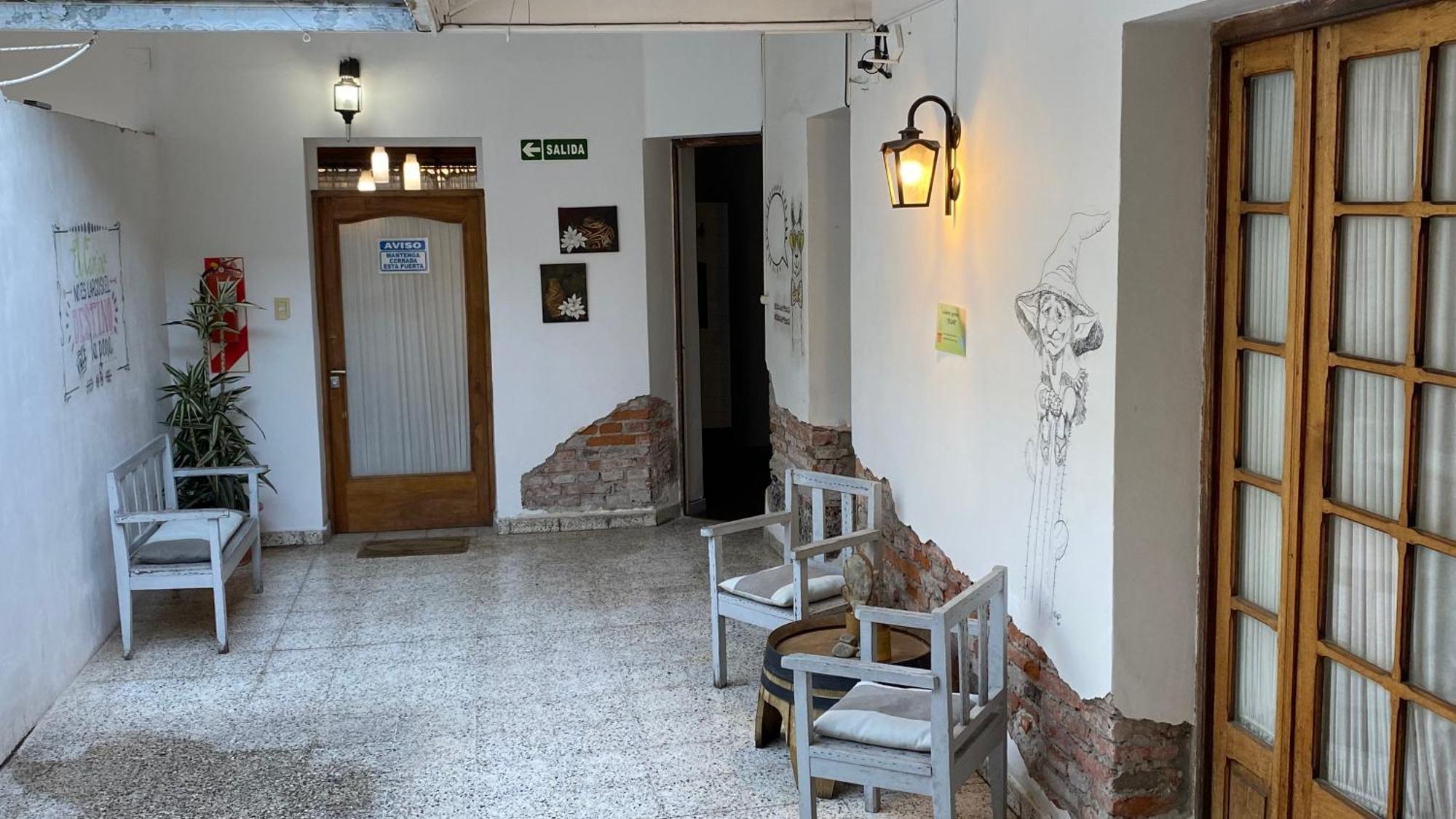 Alojamiento En El Centro De Salta - Casaguemessalta Exteriör bild
